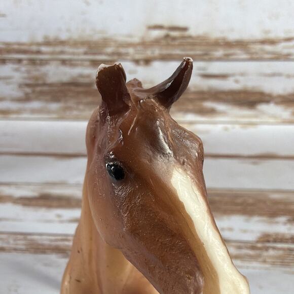 Breyer Classic Duchess 61070 Red Roan Mare – Blaze Snip Hind Socks – Chip on Ear - Picture 2 of 6